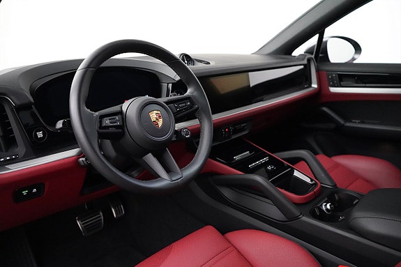 Porsche Cayenne 5 of 30
