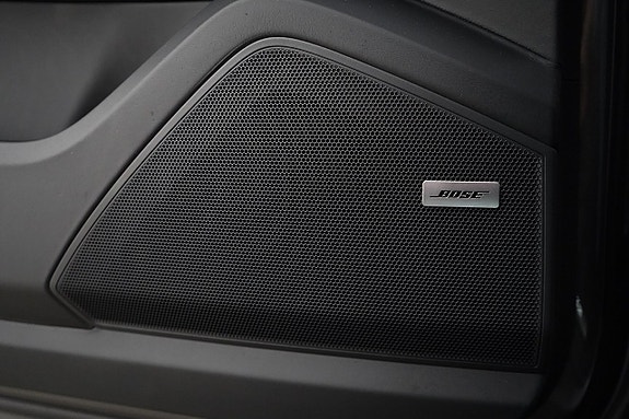 Porsche Cayenne 22 of 30