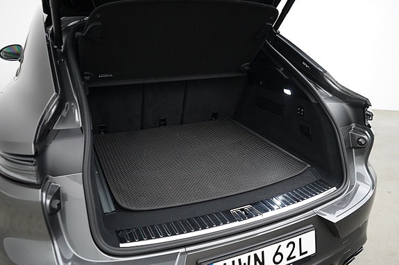 Porsche Cayenne 26 of 30