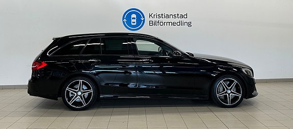 Mercedes-Benz C450 4 of 12