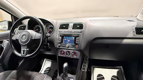 Volkswagen Polo 10 of 18