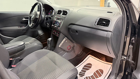 Volkswagen Polo 11 of 18