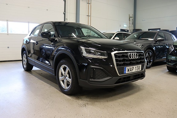 Audi Q2 2 of 26