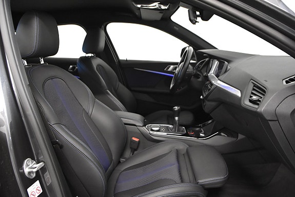 BMW 118i 16 of 19