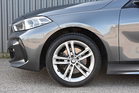 BMW 118i 5 of 19