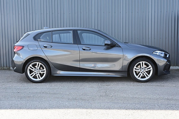 BMW 118i 3 of 19