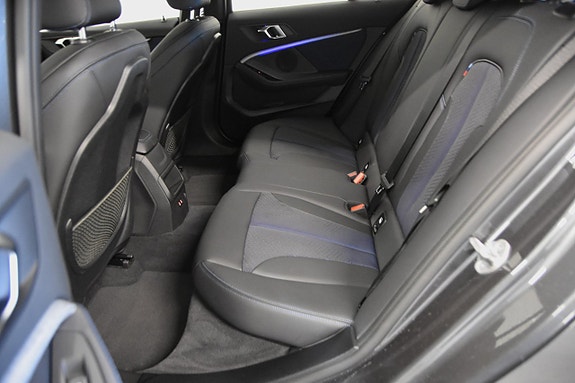 BMW 118i 12 of 19