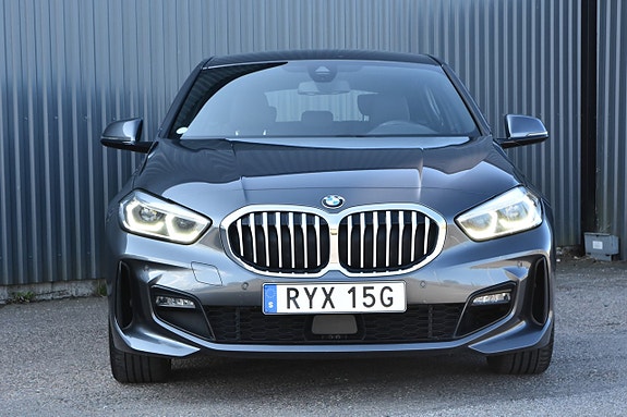 BMW 118i 7 of 19