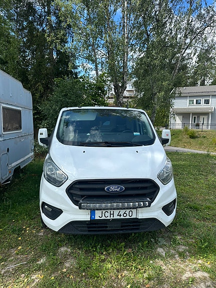 Ford Transit Custom 2 of 10