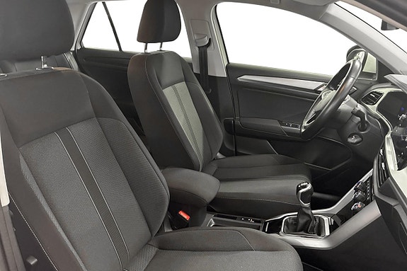 Volkswagen T-Roc 15 of 23