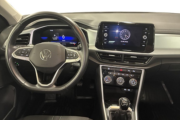 Volkswagen T-Roc 11 of 23