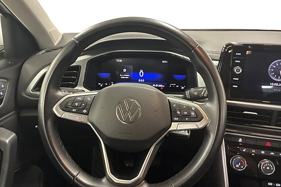 Volkswagen T-Roc 12 of 23