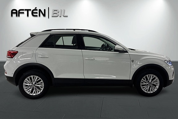 Volkswagen T-Roc 6 of 23