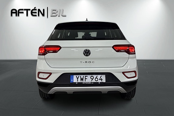 Volkswagen T-Roc 8 of 23
