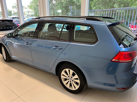 Volkswagen Golf VII 4 of 8