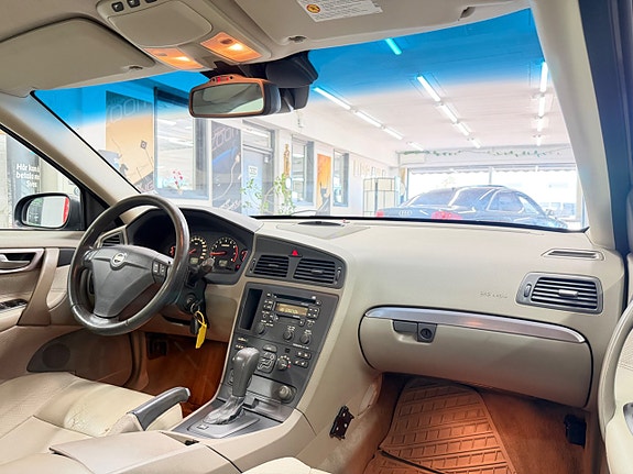 Volvo S60 17 of 26