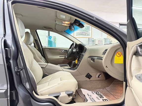 Volvo S60 14 of 26