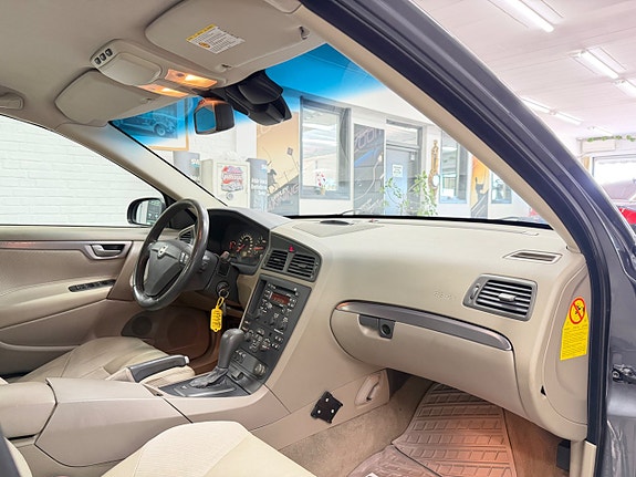 Volvo S60 15 of 26