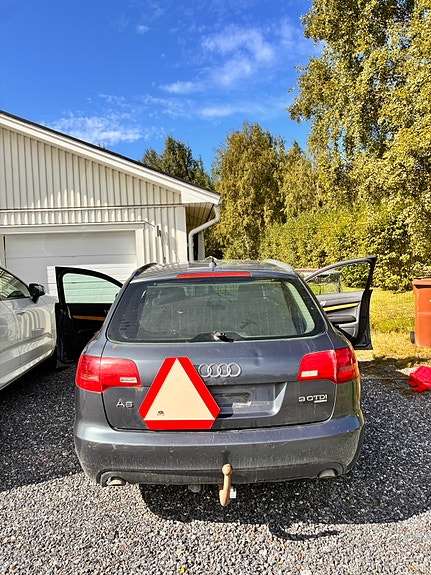 Audi A6 4 of 4