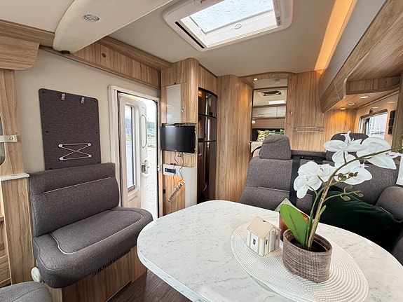 Hymer B 698 CL - Queenbed - Alde - Automat - Ugn - 10 of 20