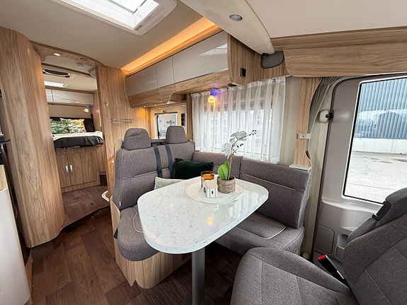 Hymer B 698 CL - Queenbed - Alde - Automat - Ugn - 9 of 20