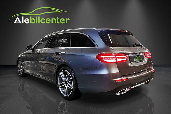 Mercedes-Benz E220 4 of 14