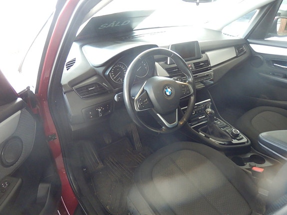 BMW 218i 4 of 4