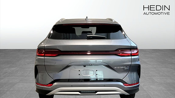 BYD Seal U 7 of 9