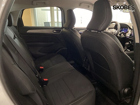 Renault Arkana 9 of 16