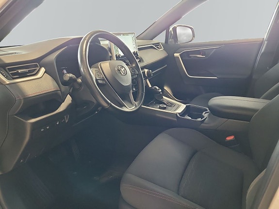 Toyota RAV4 12 of 17