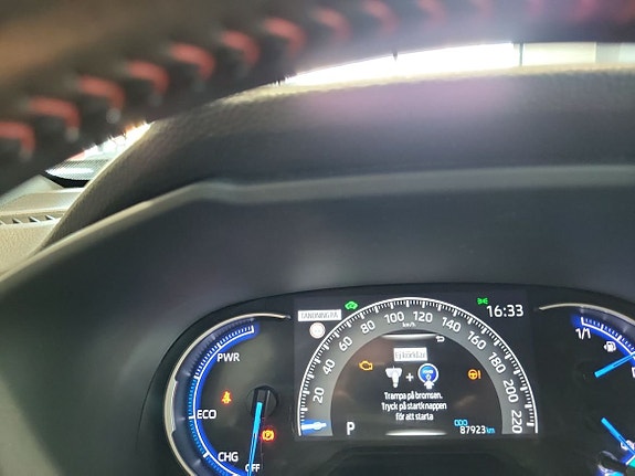 Toyota RAV4 13 of 17