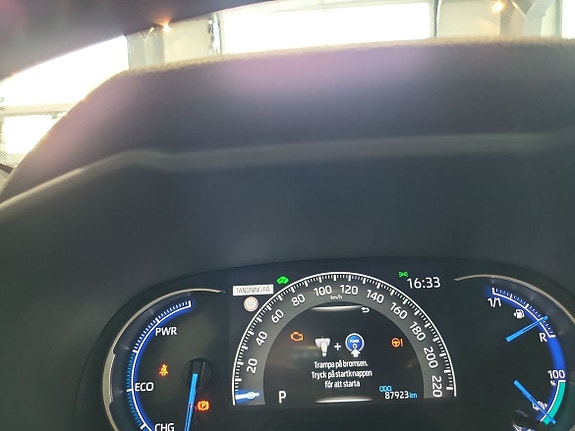 Toyota RAV4 14 of 17