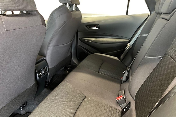 Toyota Corolla 13 of 21