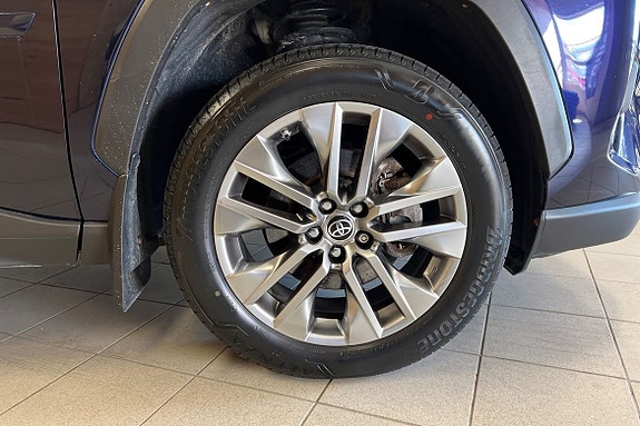 Toyota RAV4 17 of 21