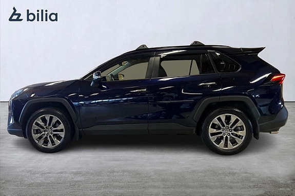 Toyota RAV4 3 of 21