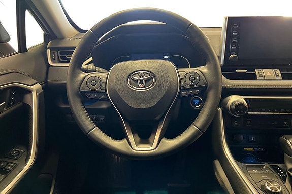 Toyota RAV4 11 of 21