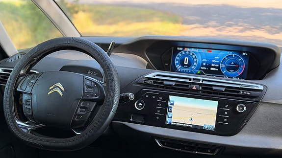 Citroen Grand C4 Picasso 10 of 17