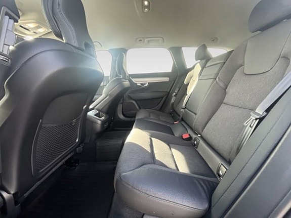 Volvo V90 Cross Country 11 of 20