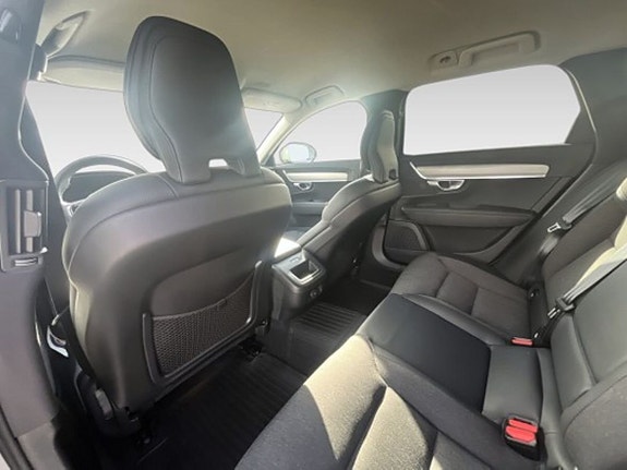 Volvo V90 Cross Country 12 of 20