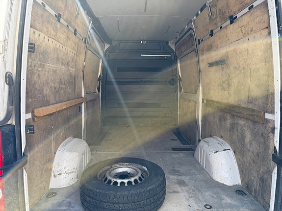 Volkswagen Crafter 35 10 of 19