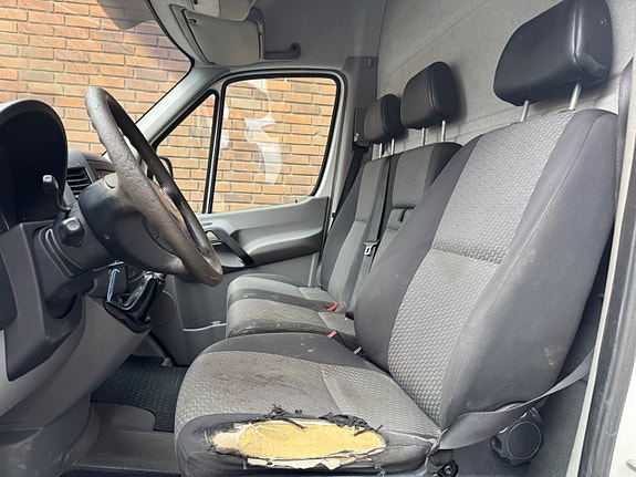 Volkswagen Crafter 35 12 of 19