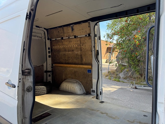 Volkswagen Crafter 35 11 of 19
