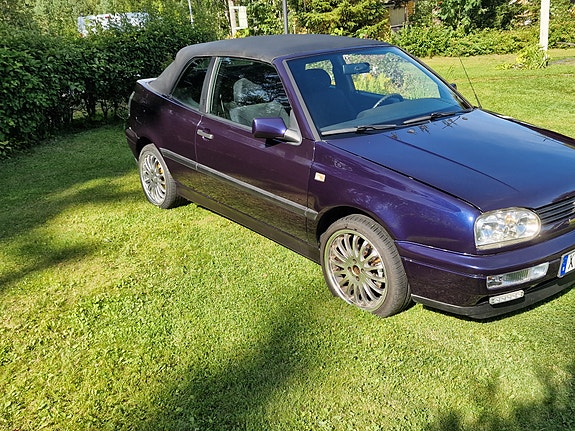 Volkswagen Golf III 2 of 6
