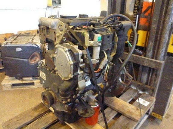 CAT TH355B Motor 3054E 2 of 5