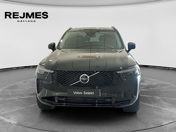 Volvo XC90 9 of 15