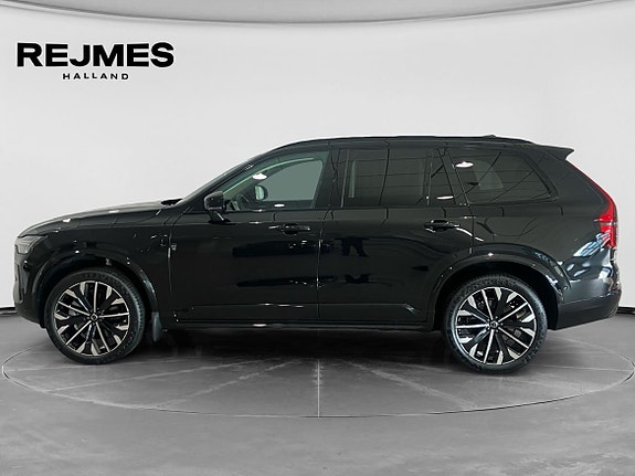 Volvo XC90 3 of 15