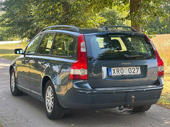 Volvo V50 4 of 16