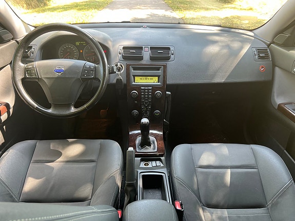Volvo V50 9 of 16