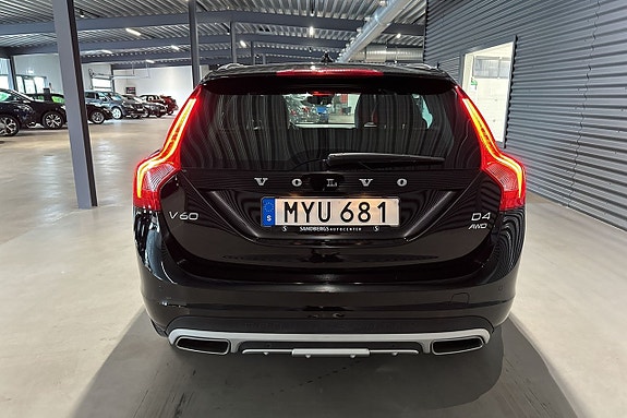 Volvo V60 Cross Country 5 of 17