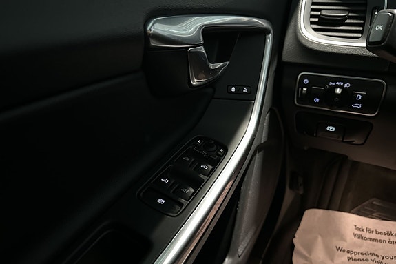Volvo V60 Cross Country 13 of 17